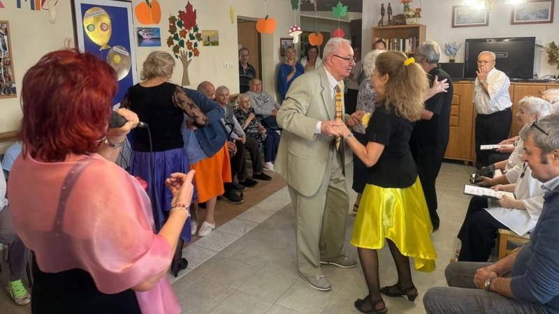 Kétféle szeretet, kétszeres ünnep: Idősek Napja Abán!