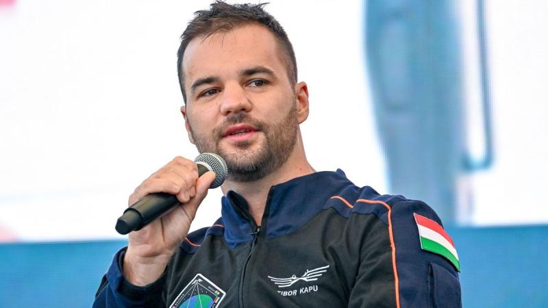 Kapu Tibor a videóban az emberiség Marsra való vándorlásának izgalmas lehetőségeiről osztotta meg gondolatait.