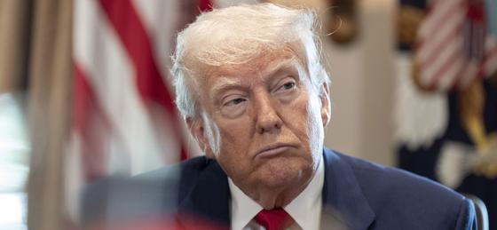 Trump bejelentette, hogy hétfőn alá fogja írni 