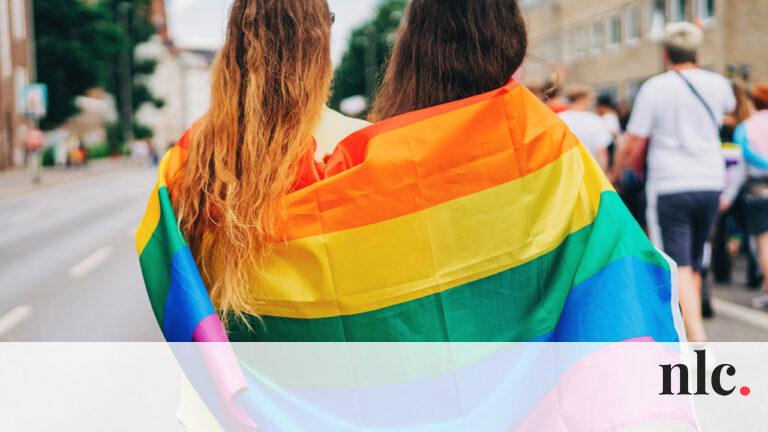 A rendőrség javaslata szerint a Pride felvonulásának új helyszínt keresnek, amely elválasztaná a rendezvényt a város forgalmasabb részeitől. A cél, hogy a résztvevők biztonságban ünnepelhessék sokszínűségüket, ugyanakkor elkerüljék a potenciális konfliktu