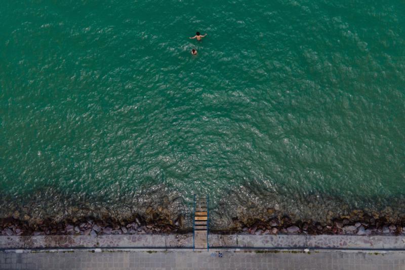 A Balaton vízének hőmérséklete aggasztó gyorsasággal emelkedik.
