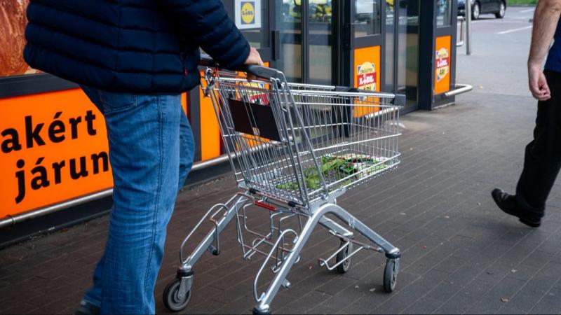 A bolti kiskereskedelem ismételten gyengén teljesített a muzsika színpadán.
