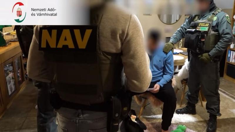Tíz új gyanúsított került a középpontba a Lánchíd körüli botrány kapcsán, amely a fővárosi baloldali politikai színtérre is kihatással van, és amelyhez kapcsolódóan nyomozás indult.