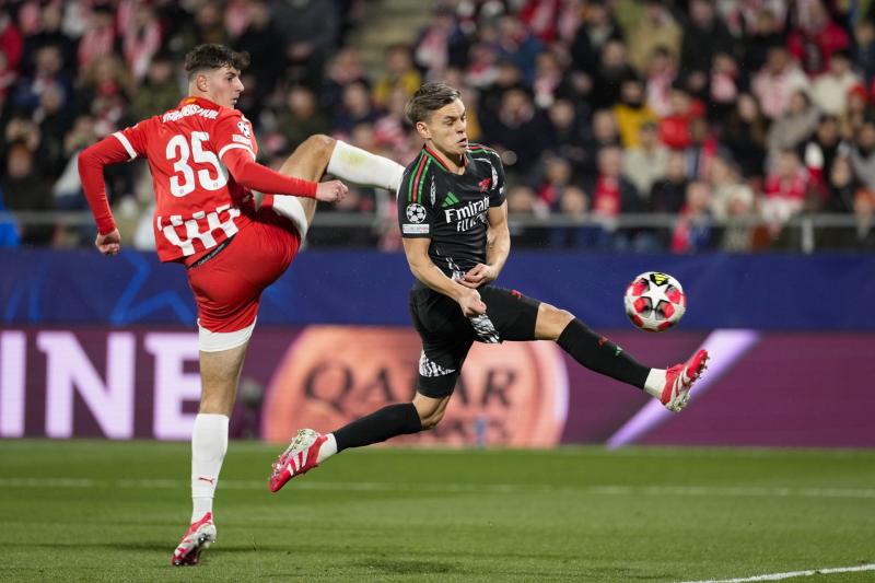A Girona FC bejelentette, hogy kölcsönadja Yaakobishvili Antalt a spanyol másodosztályba. A hírt az M4 Sport is megerősítette, amely szerint a fiatal tehetség új lehetőségeket kap a fejlődésre.