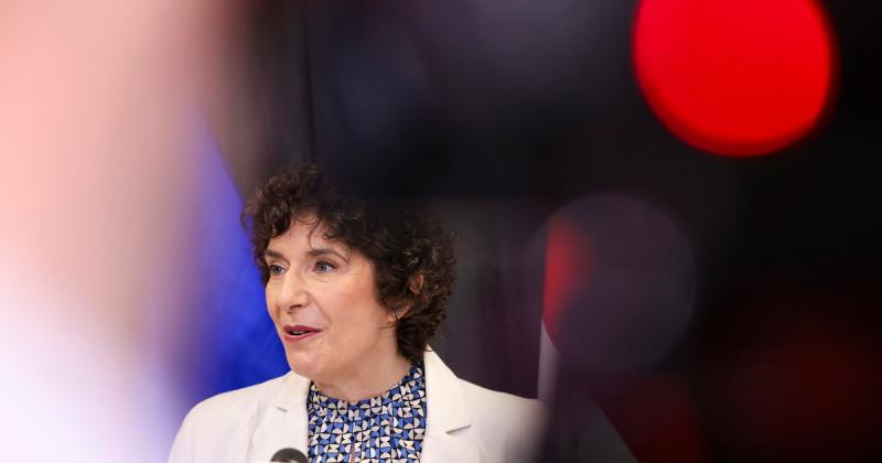 A DK-nál komoly feszültség bontakozott ki egy jelöltjük kapcsán: vajon visszalépésről van szó, vagy csupán a jelölt alkalmatlanságát jelzi a helyzet? Az események alakulása sokakat meglepett, és a párt belső dinamikáját is feszültség terheli. Az ügy hátte