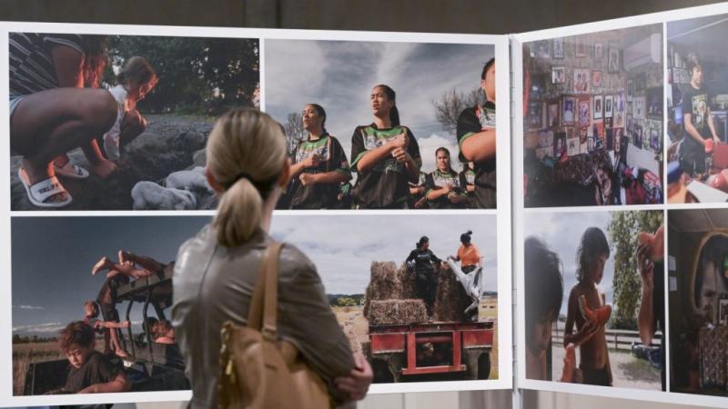 A fotóriporteri szemszögből nézve érthetjük meg, miért éppen ezek a legjobb események, amelyekre érdemes figyelni. Az ilyen perspektíva nem csupán a képek rögzítéséről szól, hanem arról is, hogy a pillanatok mögötti történeteket és érzelmeket is megragadj