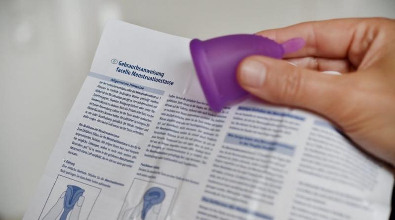 Egy forradalmian új menstruációs kehely jelent meg a piacon, amely nemcsak a menstruációs szegénység problémájára kínál megoldást, hanem a kapcsolódó egészségügyi kérdésekre is. Ez a különleges kehely innovatív tervezésének köszönhetően kényelmes használa