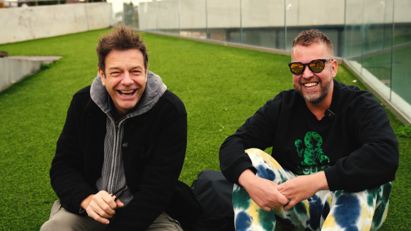 A Z generáció megértése | 24.hu

A Z generáció, vagyis azok a fiatalok, akik az ezredforduló után születtek, különleges kihívásokat és lehetőségeket hoznak magukkal. Az ő szemszögükből nézve a világ folyamatosan változik, és ez a dinamika formálja a gondo